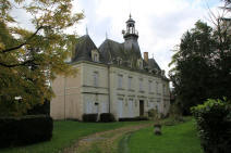 chateau de la Grand-Cour  Lencloitre