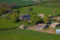 chateau de la Gu�rivi�re � Van�ais
