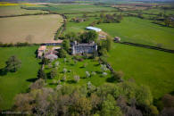 chateau de la Gu�rivi�re � Van�ais