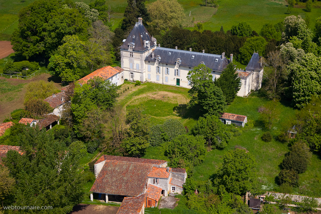 chateau de la Salle Le Mung, reconstruit au XVIIIe siècle