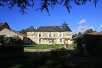 chateau de la Talbardi�re � Archigny