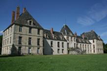 château de Lévis à Lurcy-Lévis