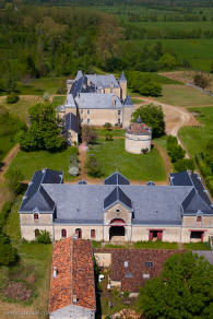 chateau de Panloy � Port-d'Envaux