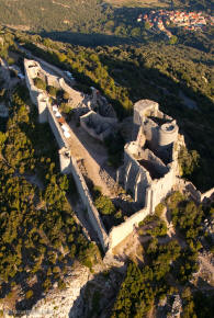 chateau de Peyrepertuse � Duilhac-Peyrepertuse