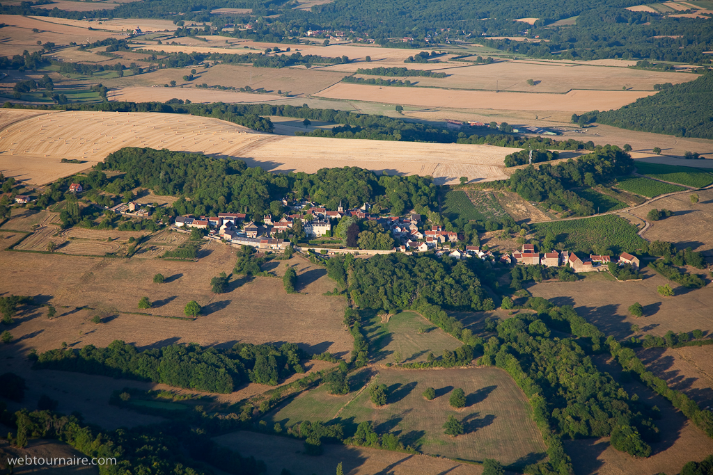 château de Tharoiseau construction du XIXe siècle
