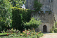 ch�teau de Viviers l�s Montagnes