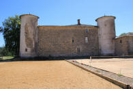 chateau des Fougres  Poule-les-Echarmeaux
