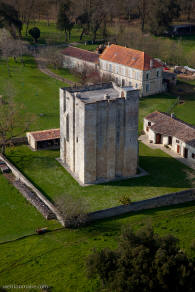 tour de l'Isleau � Saint Sulpice d'Arnoult