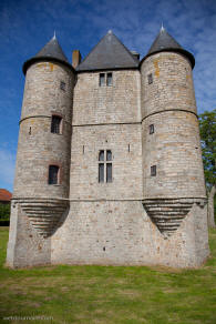 donjon de Bours
