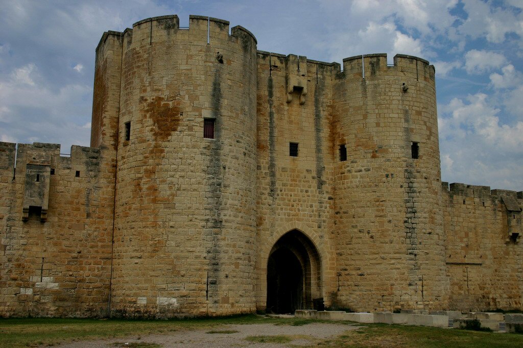 aigues mortes chateau