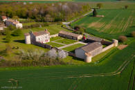 logis de Bouhas � Lezay