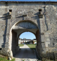 chteau de Fontguyon  Saint-Amant-de-Noure