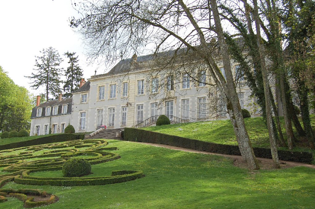 chateau de la Source à Olivet, siège administratif des facultés