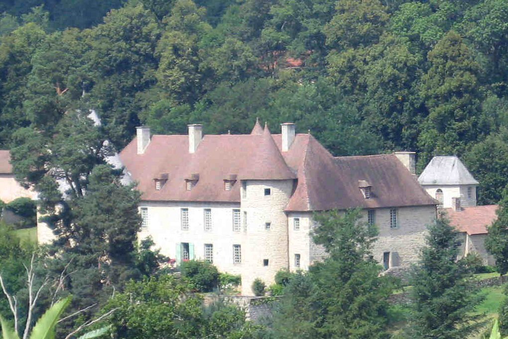https://www.chateau-fort-manoir-chateau.eu/images/chateau-de-peyrudette-23_b.jpg