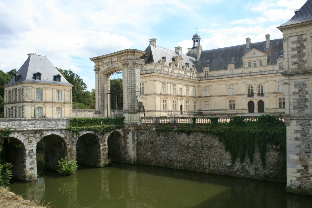 chateau de Serrant à Saint-Georges-sur-Loire, ouvert au public