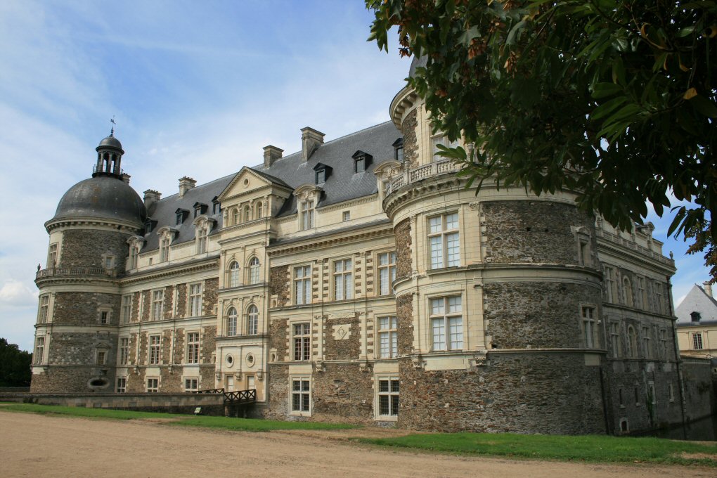 chateau de Serrant à Saint-Georges-sur-Loire, ouvert au public